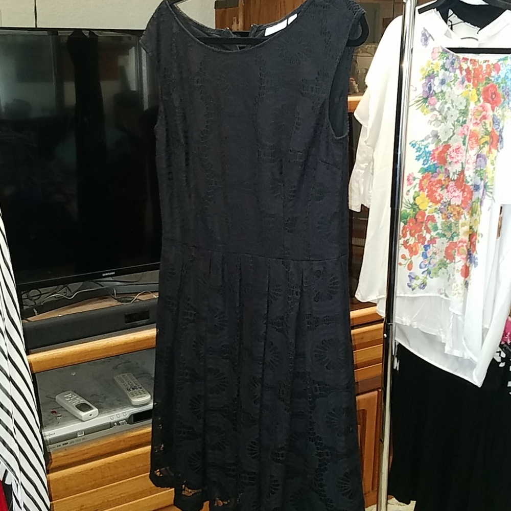 Sleeveless midi dress